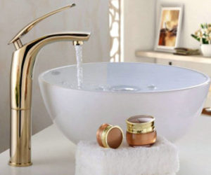 Taranto Deck Mounted Single Handle Faucet with Hot/Cold Water Mixer