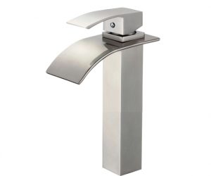 Colombes Single Handle Deck Mounted Bathroom Sink Faucet